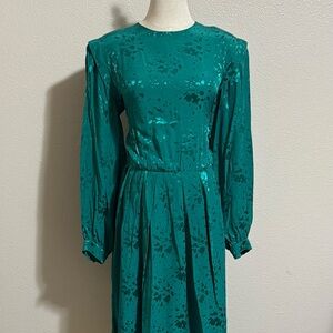 Vintage Maggy London by Jeannene Booher 100% Silk Dress Size 12 Emerald Green